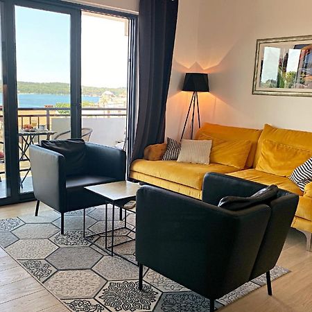 Vista Center Apartment Pula Bagian luar foto