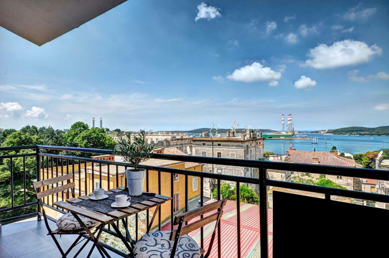 Vista Center Apartment Pula Bagian luar foto